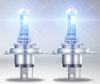 Lampadine alogene H4 Osram Cool Blue Intense NEXT GEN che producono illuminazione a effetto LED