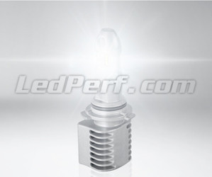 Lampadina HB4 9006 LED Osram LEDriving Gen1 - 9506CW illuminazione in funzione