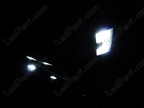 LED Plafoniera anteriore Audi A8 D2