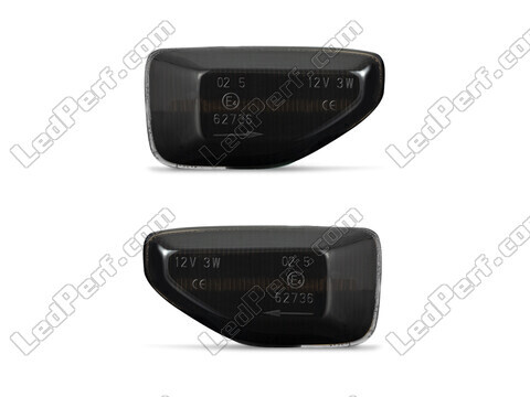 Vista frontale degli indicatori di direzione laterali dinamici a LED per Dacia Logan 2 - Colore nero fumé
