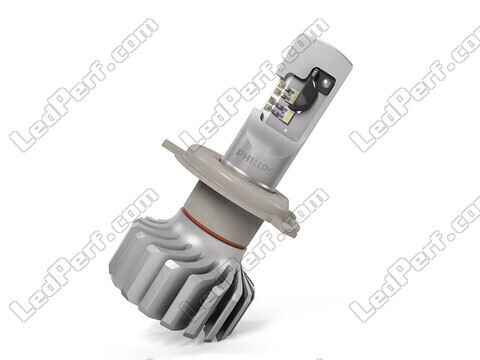 Zoom su una lampadina a LED Philips omologata per Fiat 500X