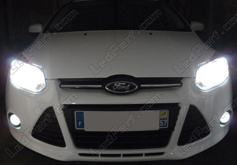 LED fari effetto Xenon Ford Focus MK3