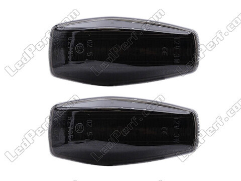 Vista frontale degli indicatori di direzione laterali dinamici a LED per Hyundai Coupe GK3 - Colore nero fumé