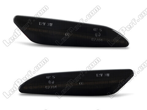 Vista frontale degli indicatori di direzione laterali dinamici a LED per Lancia Delta III - Colore nero fumé