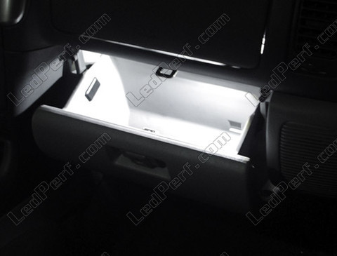 LED guantiera Mitsubishi Pajero sport 1