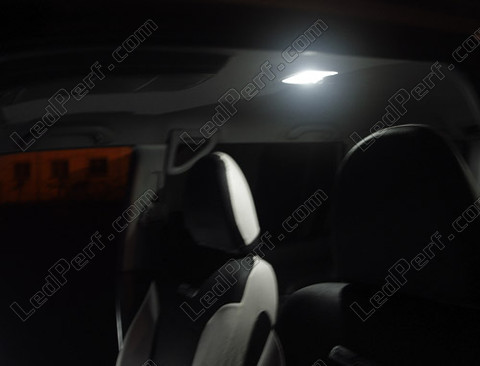 LED plafoniera centrale Mitsubishi Pajero sport 1