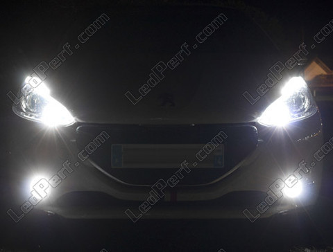 LED fari Peugeot 208