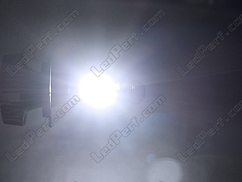 LED anabbaglianti e abbaglianti a LED Subaru Impreza GC8 Tuning