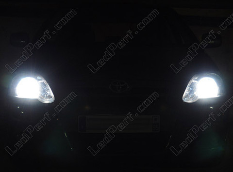 LED Anabbaglianti Toyota Corolla E120