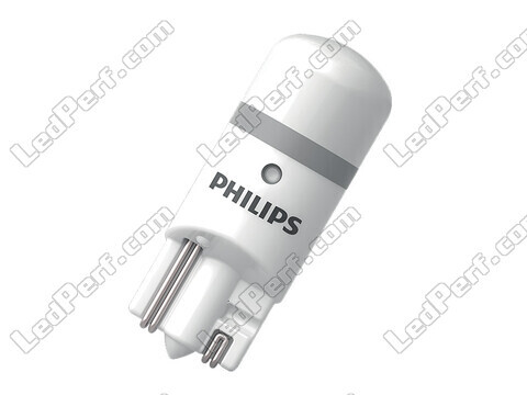 Zoom su una lampadina a LED Philips W5W Ultinon PRO6000 - 12V - 6000K - omologata