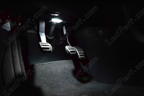 LED pavimento Volvo V50