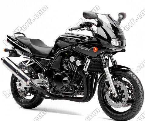 Moto Yamaha FZS 600 Fazer (MK1) (1998 - 2001)